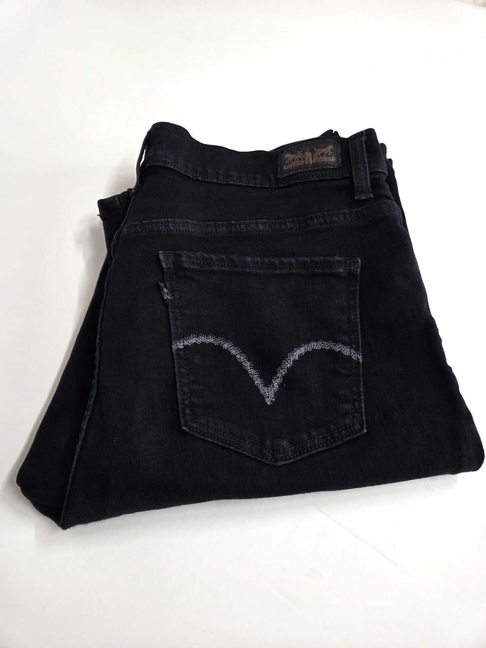 Levi's Black Flared-Leg Jeans - Picture 9 of 10